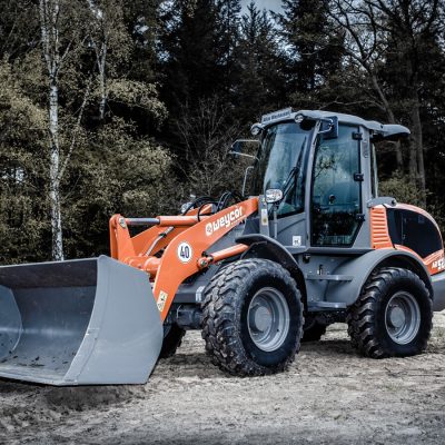 Weycor Radlader AR 520 mit Schaufel, Einsatzbereit im Gelände.